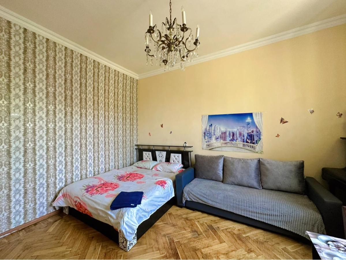 Karson Guest House And Tours エレバン エクステリア 写真